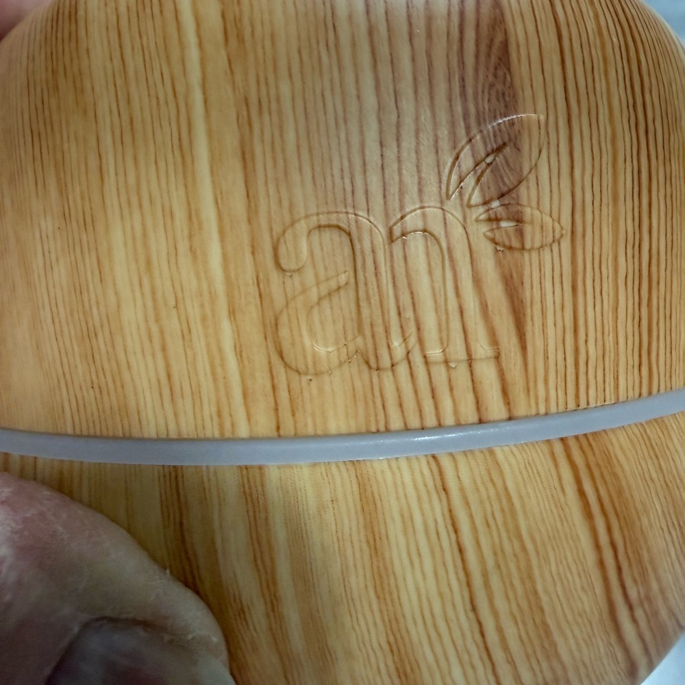 Wood Grain Essential Oil Diffuser - Picture 2 of 4